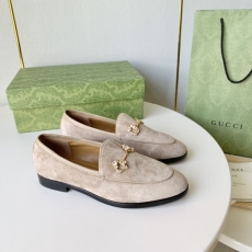 Gucci Flat Shoes